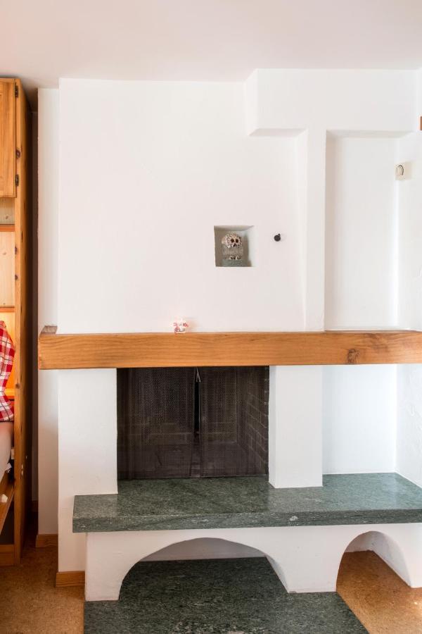 Ferienwohnungen Muntschi Andeer Room photo
