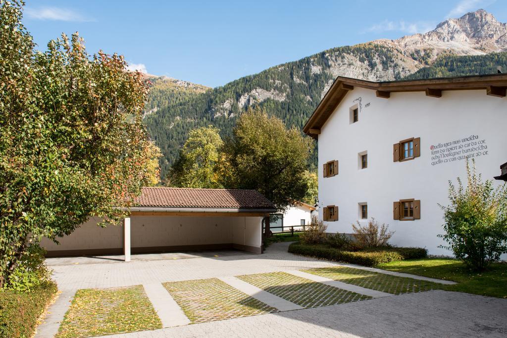 Ferienwohnungen Muntschi Andeer Exterior photo