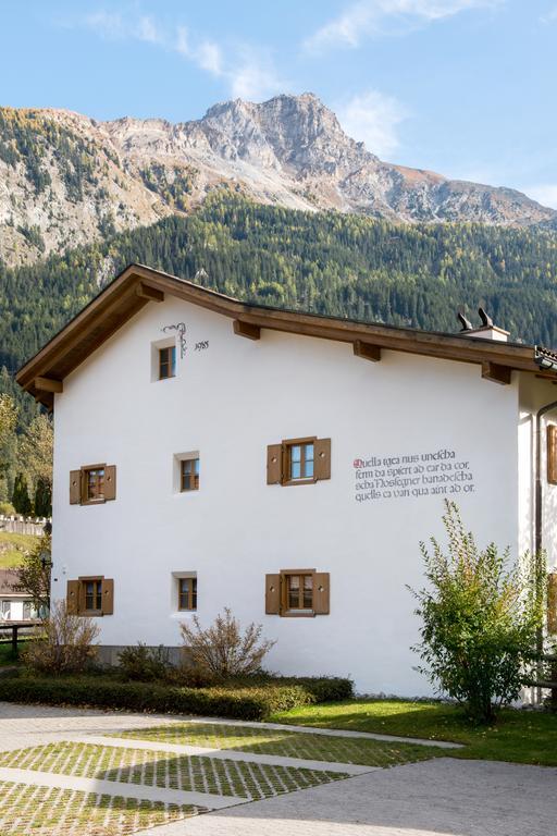 Ferienwohnungen Muntschi Andeer Exterior photo