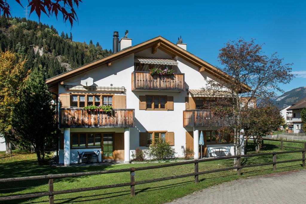 Ferienwohnungen Muntschi Andeer Exterior photo