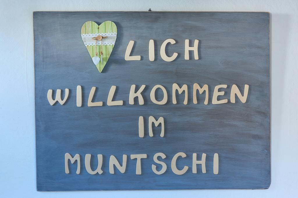 Ferienwohnungen Muntschi Andeer Exterior photo