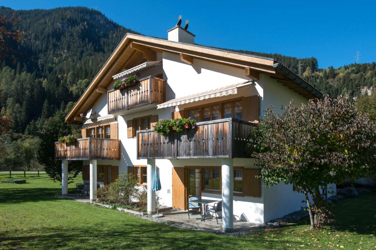 Ferienwohnungen Muntschi Andeer Exterior photo